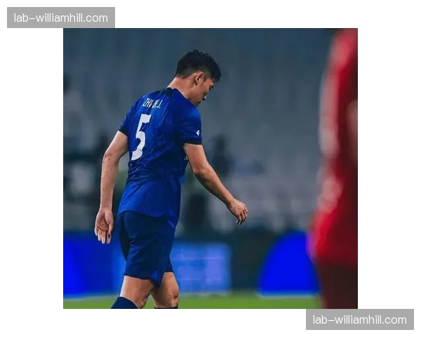 陈晋一京沪德比攻防俱佳 申花边卫锁死国安进攻走廊